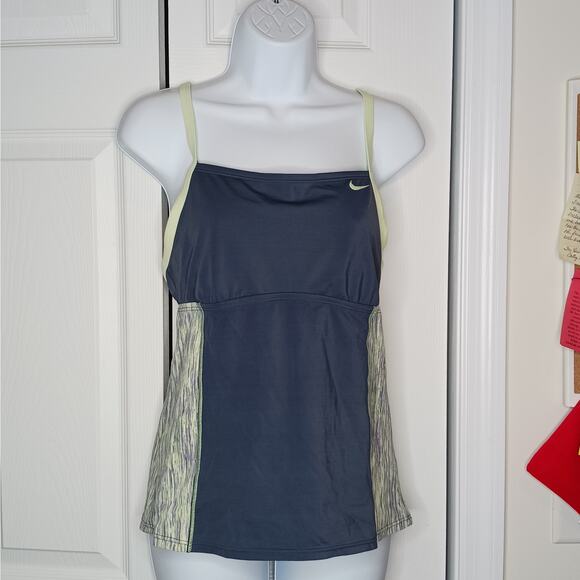 Nike Athletic Dri-Fit Crossback Top Size Medium - Picture 2 of 5